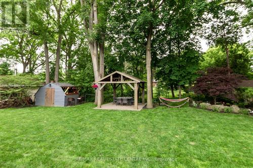 1026 St Matthews Avenue, Burlington, ON - Outdoor