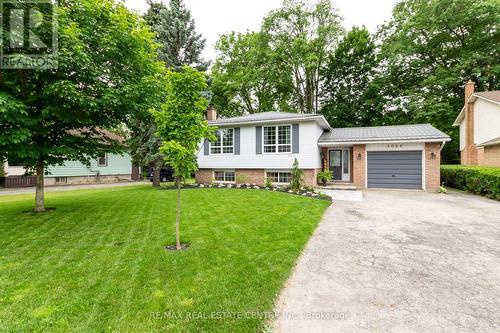 1026 St Matthews Avenue, Burlington, ON - Outdoor