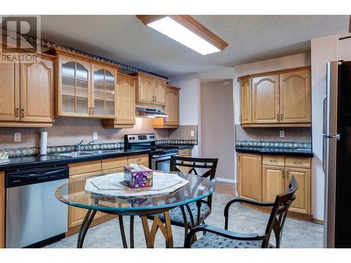 450 Hollywood Road S, Kelowna, BC - Indoor Photo Showing Kitchen With Double Sink