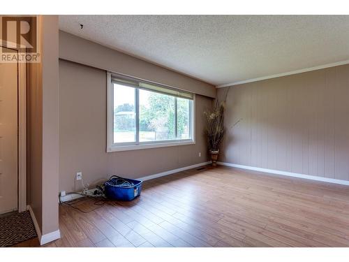 450 Hollywood Road S, Kelowna, BC - Indoor Photo Showing Other Room