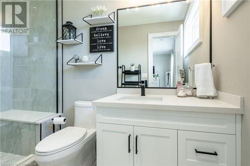 3331 Homestead Drive, Mount Hope, ON - Indoor Photo Showing Bathroom