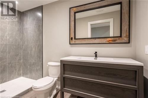 3331 Homestead Drive, Mount Hope, ON - Indoor Photo Showing Bathroom