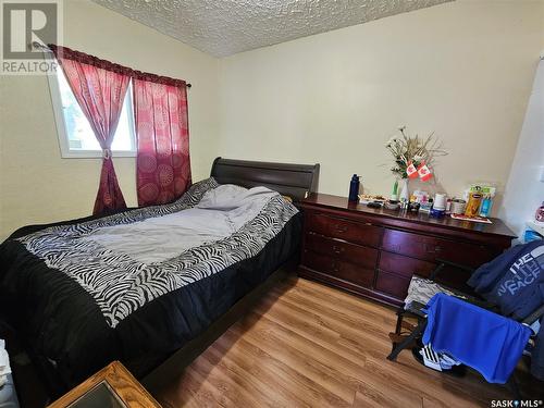 221 7Th Avenue Nw, Swift Current, SK - Indoor Photo Showing Bedroom