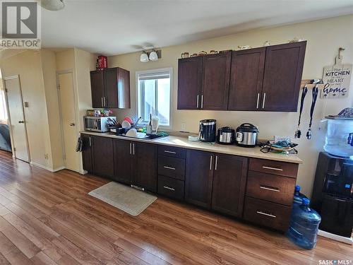 221 7Th Avenue Nw, Swift Current, SK - Indoor Photo Showing Kitchen