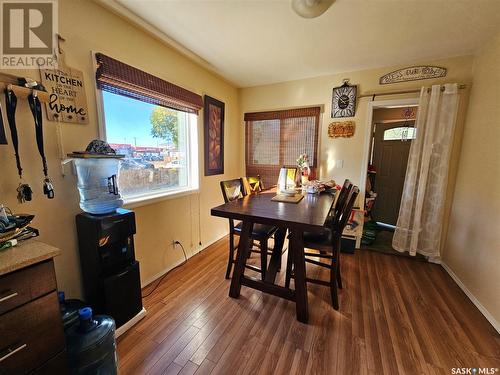 221 7Th Avenue Nw, Swift Current, SK - Indoor Photo Showing Dining Room