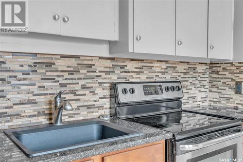 1866 Atkinson Street, Regina, SK - Indoor Photo Showing Kitchen