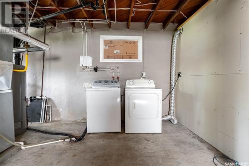 1866 Atkinson Street, Regina, SK - Indoor Photo Showing Laundry Room