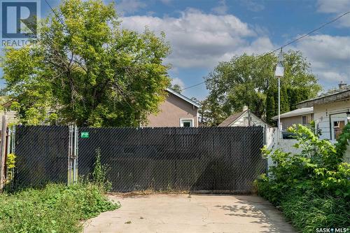 1866 Atkinson Street, Regina, SK - Outdoor