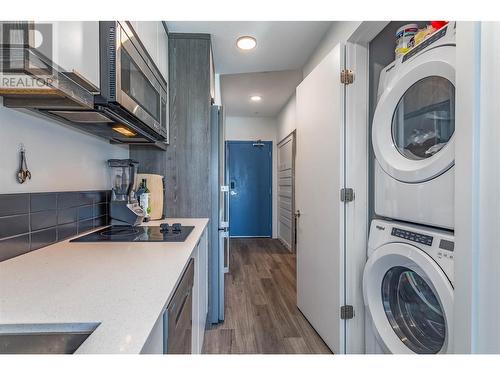 1083 K.L.O. Road Unit# 411, Kelowna, BC - Indoor Photo Showing Laundry Room