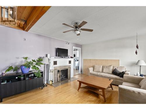 1762 Gagnon Place, Kelowna, BC - Indoor Photo Showing Living Room With Fireplace