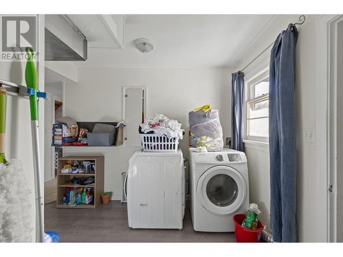 1762 Gagnon Place, Kelowna, BC - Indoor Photo Showing Laundry Room