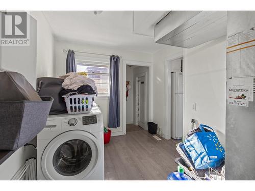 1762 Gagnon Place, Kelowna, BC - Indoor Photo Showing Laundry Room