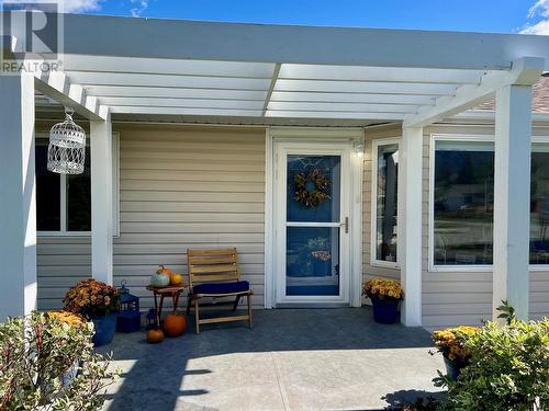 118 Richter Street, Keremeos, BC - Outdoor With Exterior