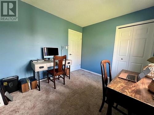 118 Richter Street, Keremeos, BC - Indoor Photo Showing Office