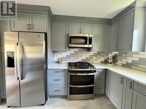 118 Richter Street, Keremeos, BC - Indoor Photo Showing Kitchen With Upgraded Kitchen