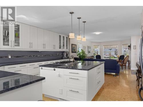 6109 Thwaite Crescent, Peachland, BC - Indoor Photo Showing Kitchen