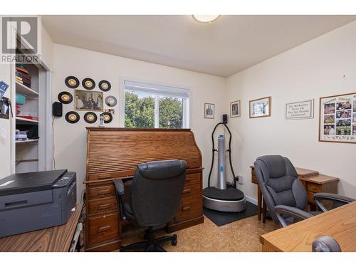 6109 Thwaite Crescent, Peachland, BC - Indoor Photo Showing Office