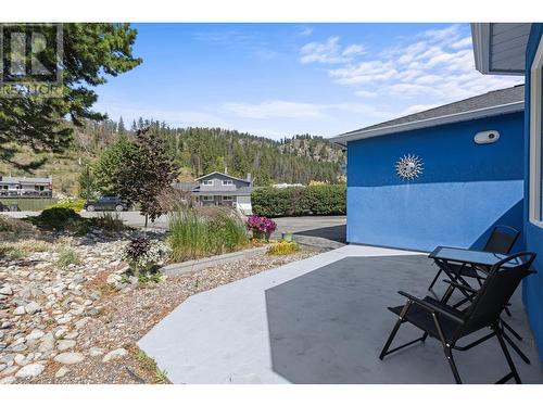 6109 Thwaite Crescent, Peachland, BC - Outdoor