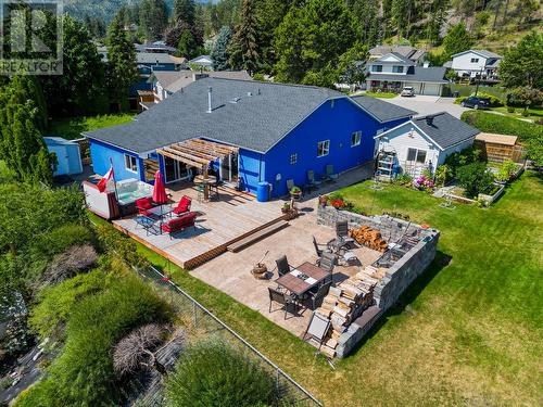 6109 Thwaite Crescent, Peachland, BC - Outdoor With Deck Patio Veranda