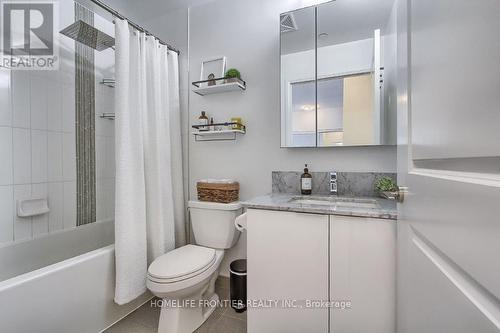 725 - 99 Eagle Rock Way, Vaughan, ON - Indoor Photo Showing Bathroom