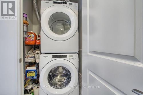 725 - 99 Eagle Rock Way, Vaughan, ON - Indoor Photo Showing Laundry Room