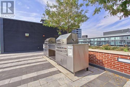 725 - 99 Eagle Rock Way, Vaughan, ON - Outdoor