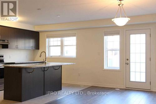 46 - 143 Ridge Road, Cambridge, ON - Indoor Photo Showing Kitchen