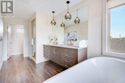 1459 Rocky Point Drive, Kelowna, BC - Indoor Photo Showing Bathroom