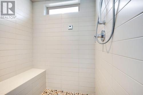 1459 Rocky Point Drive, Kelowna, BC - Indoor Photo Showing Bathroom