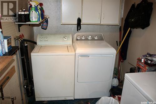 405 Macdonald Avenue, Craik, SK - Indoor Photo Showing Laundry Room