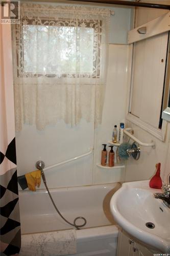 405 Macdonald Avenue, Craik, SK - Indoor Photo Showing Bathroom