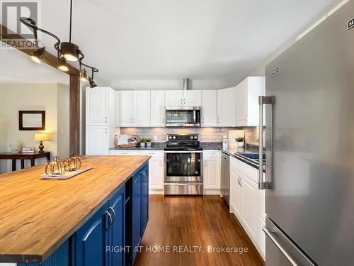 22 March Street, Quinte West, ON - Indoor Photo Showing Kitchen With Upgraded Kitchen