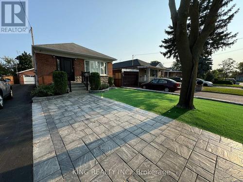 75 Ranstone Gardens, Toronto, ON - Outdoor