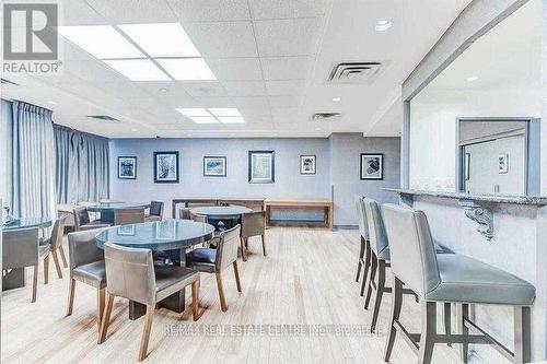 204 - 135 Hillcrest Avenue S, Mississauga, ON - Indoor Photo Showing Dining Room