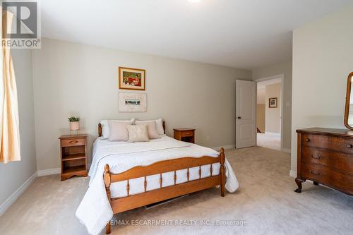 55 Landscapes Trail, Hamilton, ON - Indoor Photo Showing Bedroom