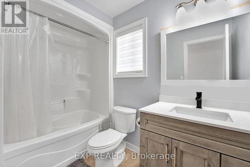 8435 Kelsey Crescent, Niagara Falls, ON - Indoor Photo Showing Bathroom