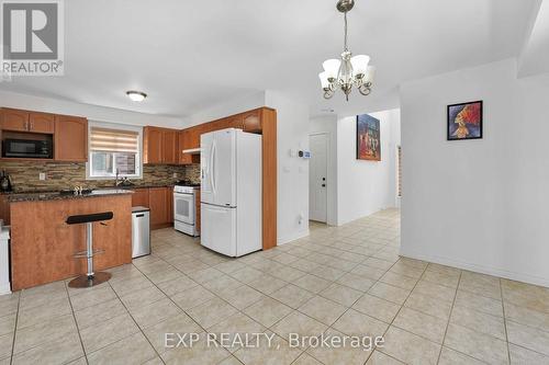 8435 Kelsey Crescent, Niagara Falls, ON - Indoor Photo Showing Kitchen