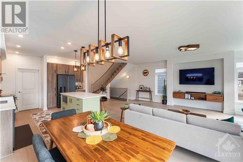 Main floor view from dining area - 236 Osterley Way, Ottawa, ON - Indoor