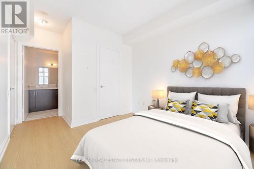 3711 - 2191 Yonge Street, Toronto, ON - Indoor Photo Showing Bedroom