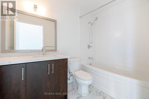 3711 - 2191 Yonge Street, Toronto, ON - Indoor Photo Showing Bathroom