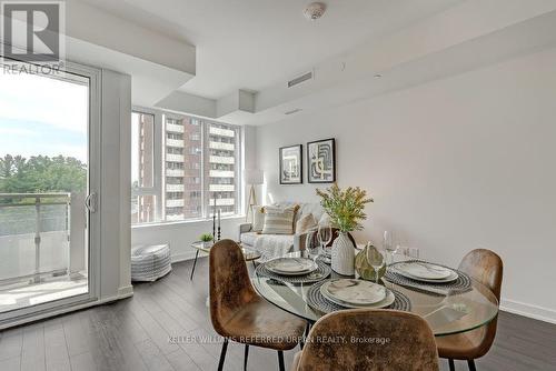 506 - 1 Cardiff Road, Toronto, ON - Indoor Photo Showing Dining Room