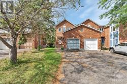 14 ASHPARK CRESCENT  Ottawa, ON K1T 3N6