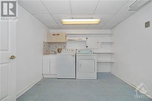 14 Ashpark Crescent, Ottawa, ON - Indoor Photo Showing Laundry Room