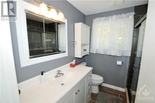 13 Bradley Street, Stittsville, ON - Indoor Photo Showing Bathroom