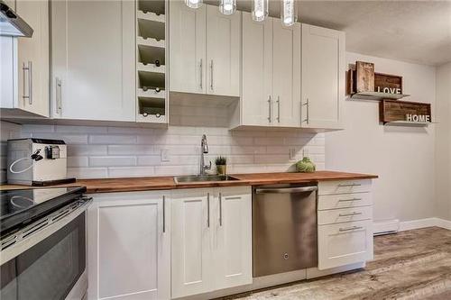 103-4305 Bellevue Drive, Vernon, BC - Indoor Photo Showing Kitchen