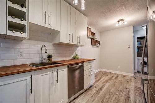 103-4305 Bellevue Drive, Vernon, BC - Indoor Photo Showing Kitchen