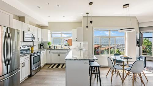 204-3220 Skyview Lane, West Kelowna, BC - Indoor Photo Showing Kitchen With Upgraded Kitchen