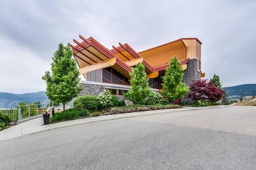 204-3220 Skyview Lane, West Kelowna, BC - Outdoor