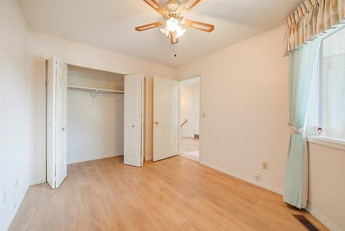 25-2200 Gordon Drive, Kelowna, BC - Indoor Photo Showing Other Room