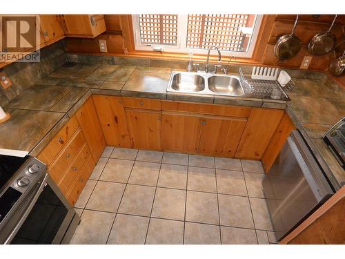 1371 Dogwood Street, Telkwa, BC - Indoor Photo Showing Kitchen With Double Sink